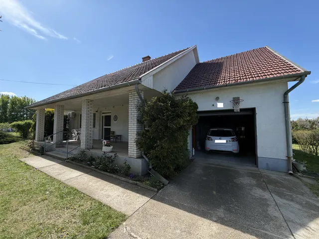 Eladó ház Tápiószele 160 nm