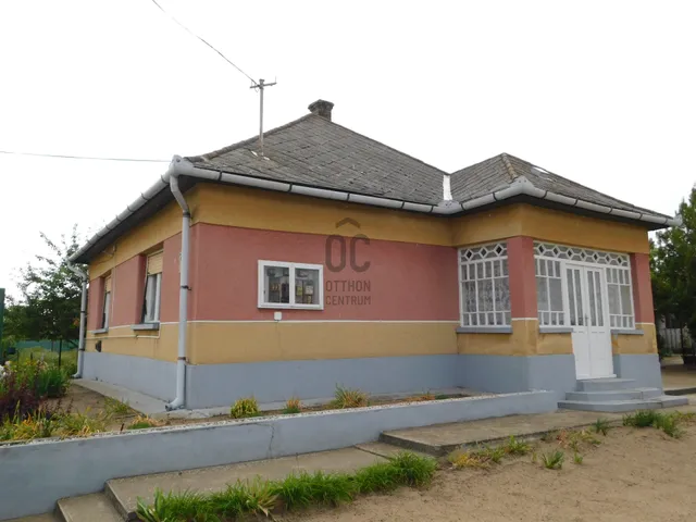 Eladó ház Tápiószentmárton 87 nm