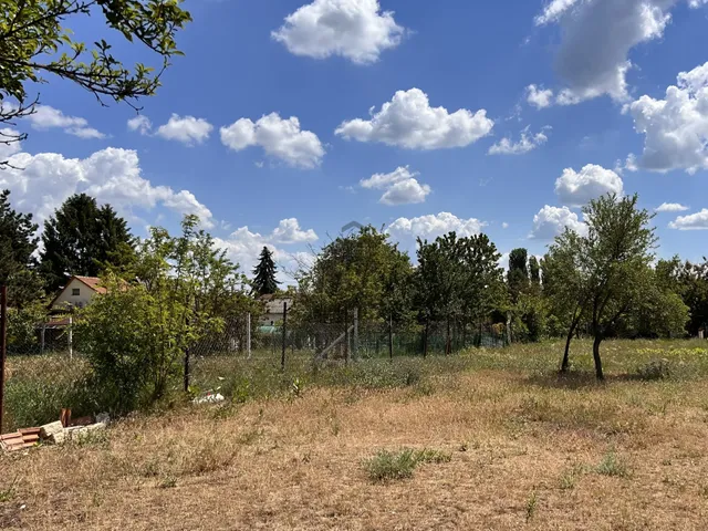 Eladó telek Cegléd 713 nm