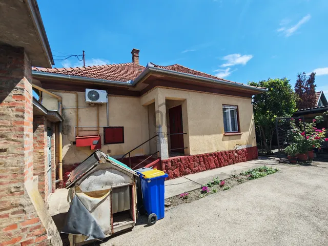 Eladó ház Cegléd 93 nm