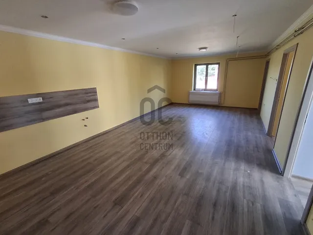 Eladó ház Jászkarajenő 66 nm