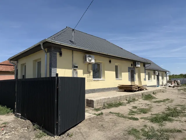 Eladó ház Újszász 119 nm