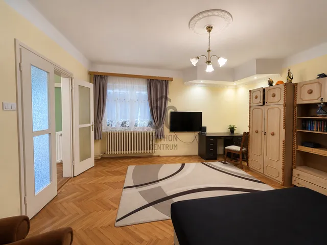 Eladó ház Nagykőrös 350 nm