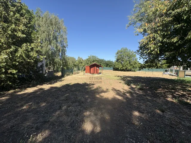 Eladó telek Cegléd 751 nm