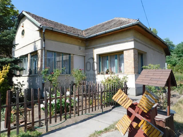 Eladó ház Tápióbicske 135 nm