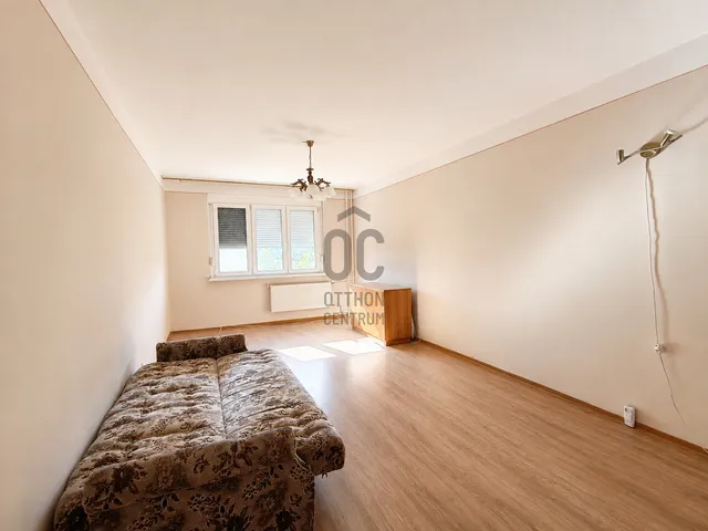 Eladó lakás Cegléd 54 nm