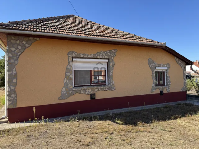 Eladó ház Jászkarajenő 100 nm