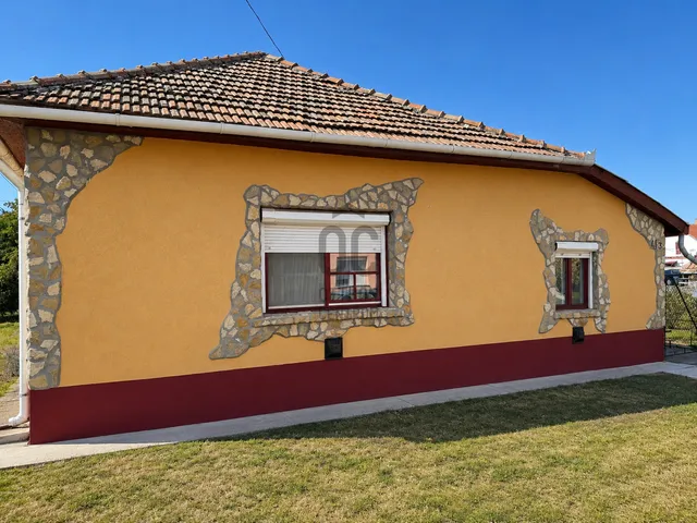 Eladó ház Jászkarajenő 100 nm