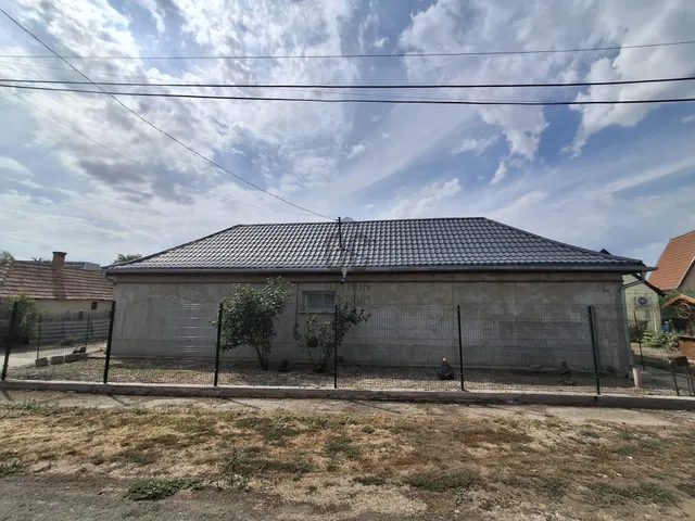 Eladó ház Tápiószele 69 nm