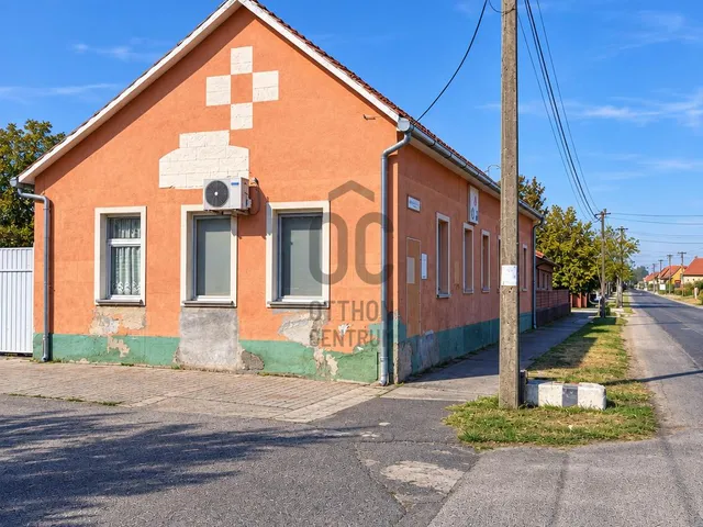 Kiadó kereskedelmi és ipari ingatlan Nyársapát 130 nm
