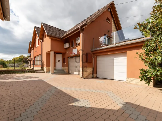 Eladó ház Vecsés, Krakkó 200 nm