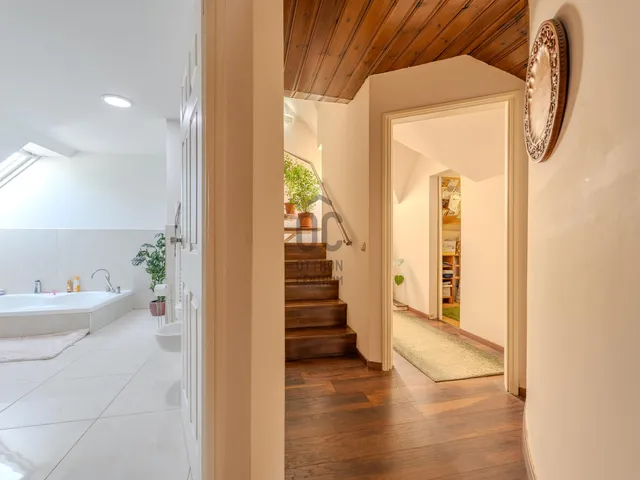 Eladó ház Vecsés, Krakkó, Tó utca 200 nm