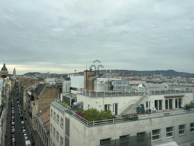 Eladó lakás Budapest VI. kerület