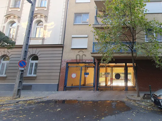 Eladó garázs Budapest XIII. kerület, Angyalföld 12 nm