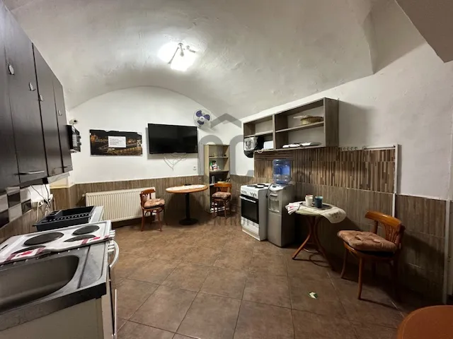 Kiadó kereskedelmi és ipari ingatlan Budapest IX. kerület, Középső Ferencváros 230 nm