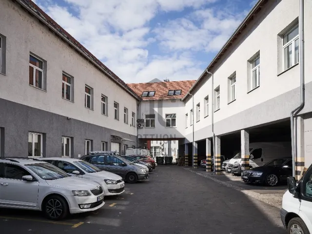 Kiadó kereskedelmi és ipari ingatlan Budapest IV. kerület, Újpest 54 nm