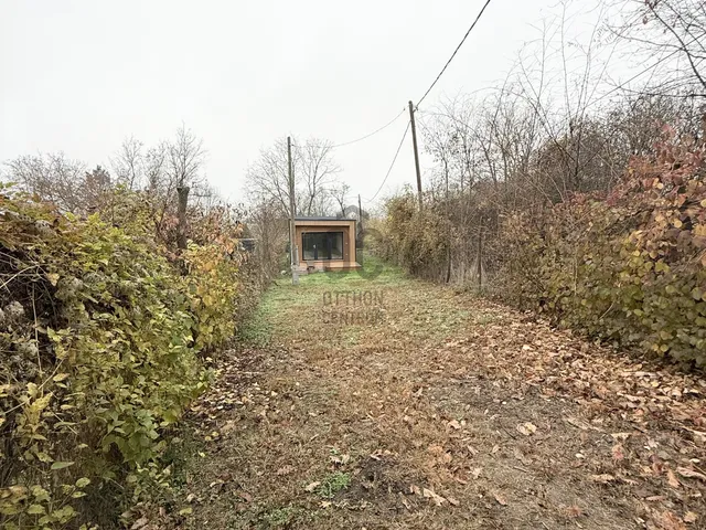 Eladó telek Verőce 550 nm