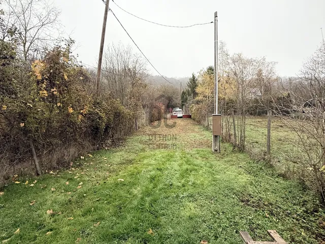 Eladó telek Verőce 550 nm