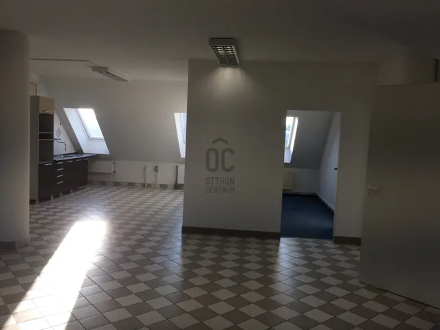 Kiadó kereskedelmi és ipari ingatlan Budapest XIII. kerület, Angyalföld 230 nm