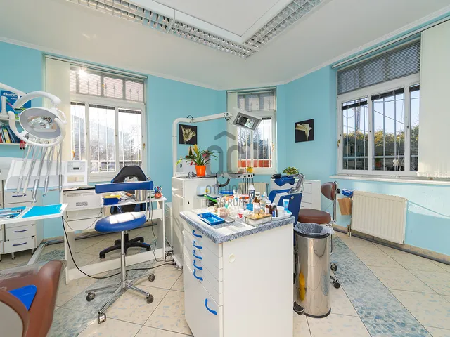 Eladó kereskedelmi és ipari ingatlan Budapest XVIII. kerület, Szemeretelep