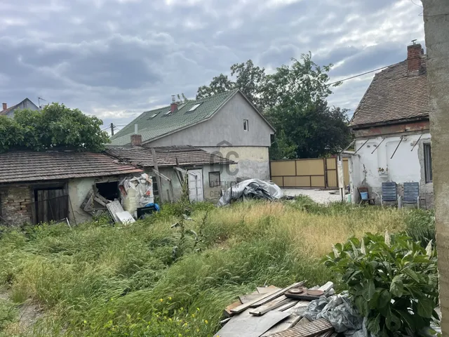Eladó telek Budapest XV. kerület, Pestújhely 500 nm