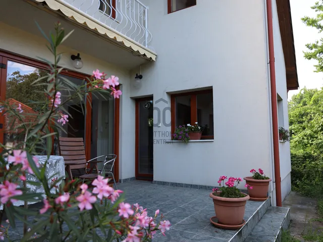 Eladó ház Szigetmonostor, Horány 150 nm