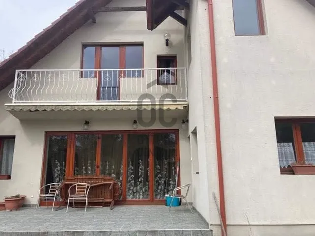 Eladó ház Szigetmonostor, Horány 150 nm