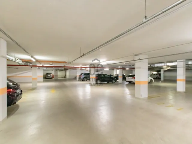 Eladó garázs Budapest XIII. kerület, Angyalföld 15 nm