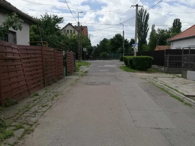 Eladó telek Szolnok, Déli városrész 597 nm