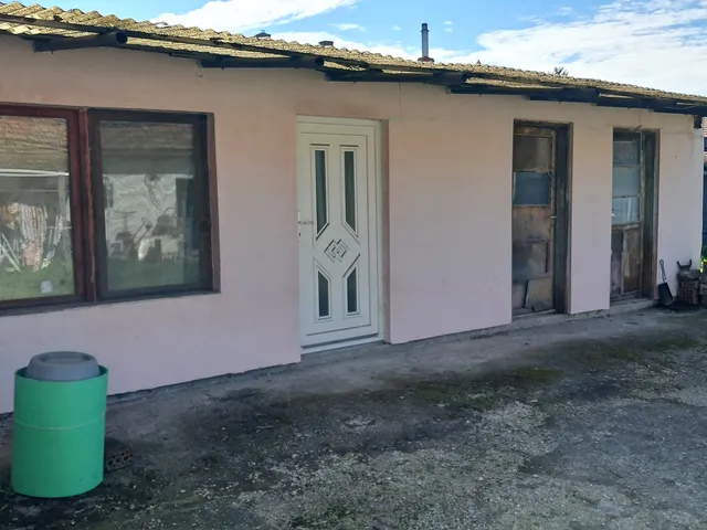 Eladó ház Szolnok, Déli városrész 80 nm