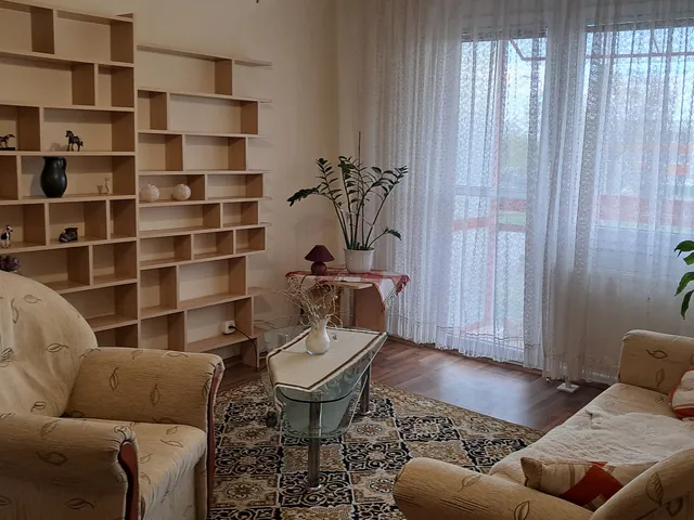 Kiadó lakás Szolnok, Széchenyi-lakótelep 41 nm