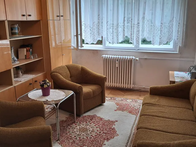 Kiadó lakás Szolnok, TVM-lakótelep 53 nm