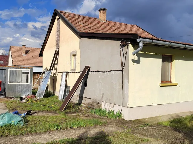 Eladó ház Szentmártonkáta 70 nm