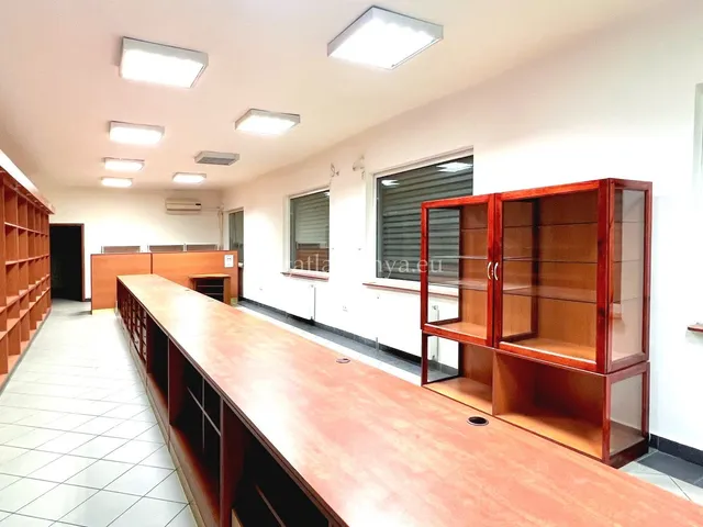 Kiadó kereskedelmi és ipari ingatlan Budapest XX. kerület 160 nm