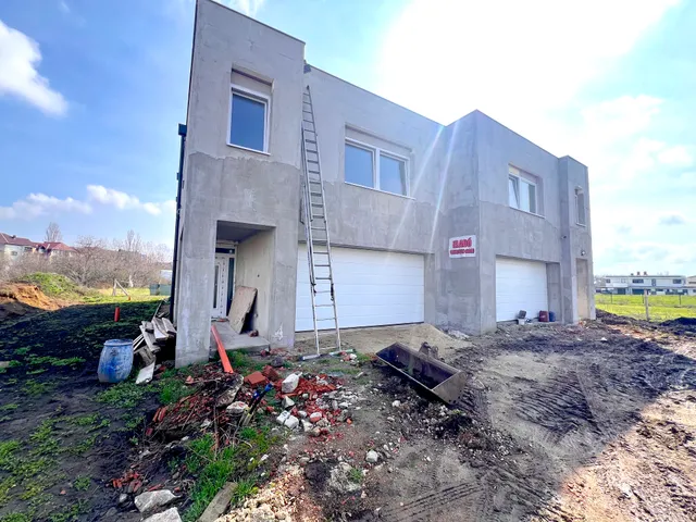 Eladó ház Debrecen, Tócóvölgyi lakótelep, Gyöngy 203 nm