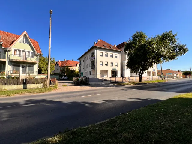 Eladó garázs Debrecen, Vargakert, Szoboszlói 20 nm
