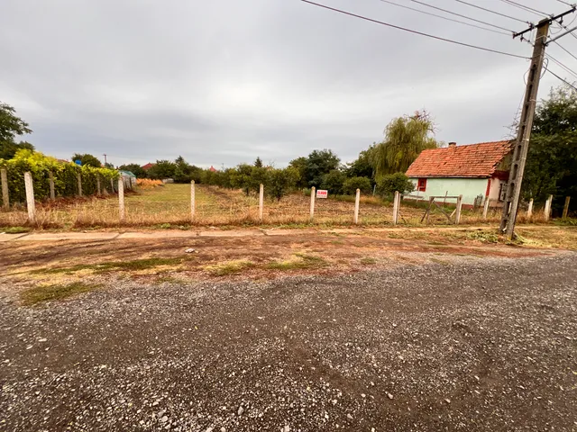 Eladó telek Sáránd, Nyugati 2200 nm