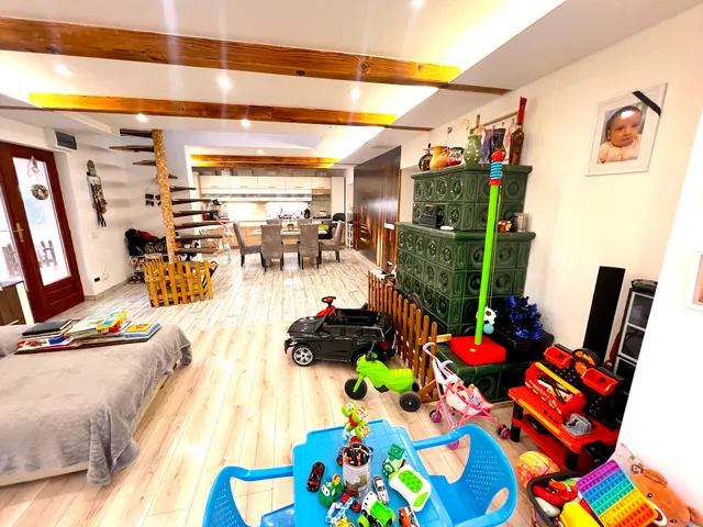 Eladó ház Mikepércs 210 nm