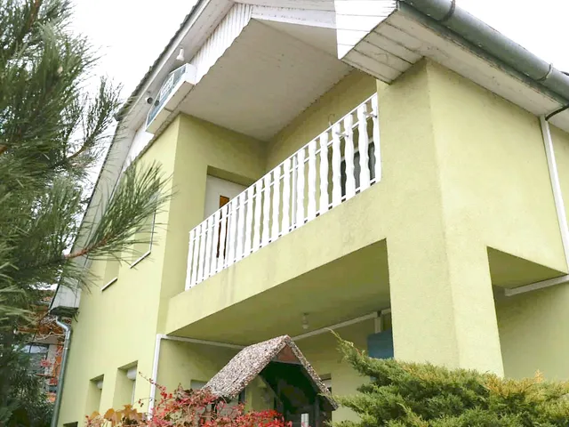 Eladó ház Siófok, Aranypart 200 nm