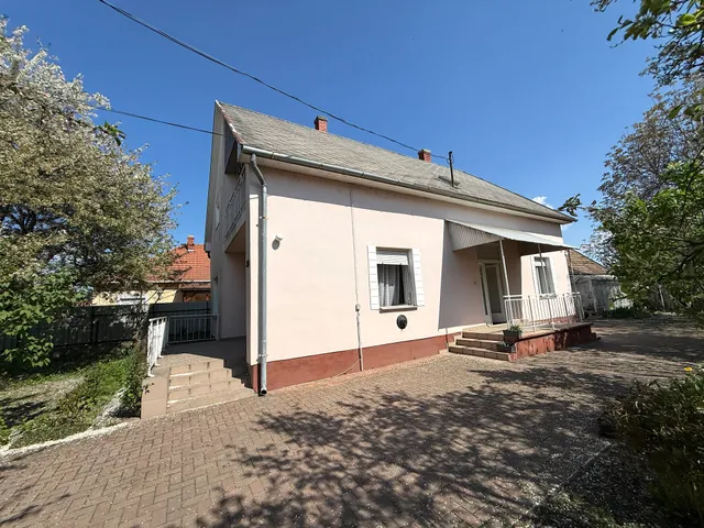 Eladó ház Siófok 200 nm