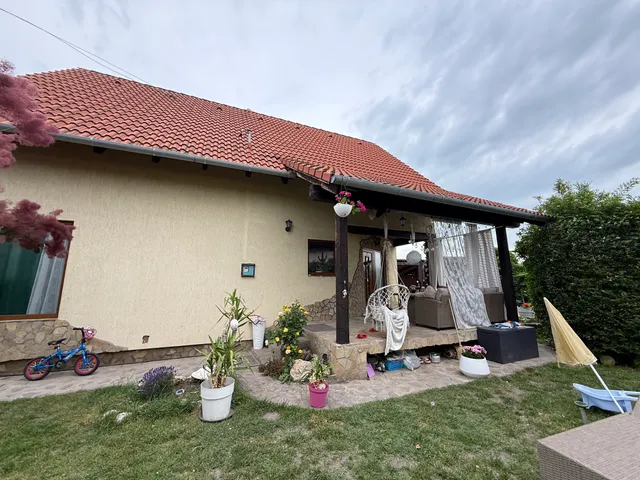 Eladó ház Siófok, Belváros, Bányász u 127 nm