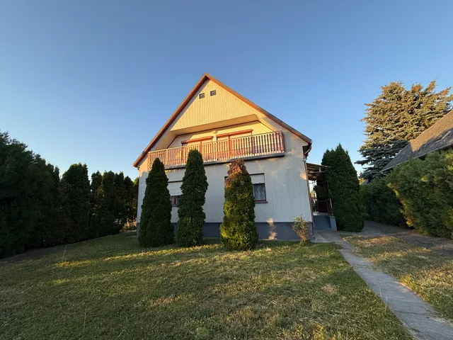 Eladó ház Siófok, Balatonszéplak 173 nm