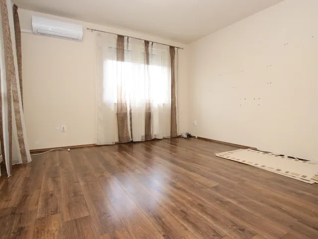 Eladó lakás Debrecen, Postakert, Szoboszlói út 103 nm