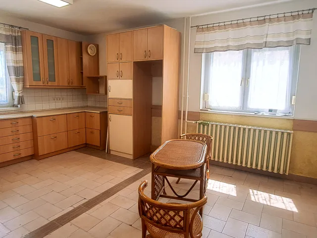 Eladó ház Sárkeresztes 180 nm