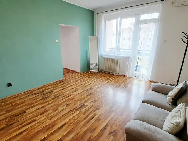 Kiadó lakás Székesfehérvár, Lövölde utca 53 nm