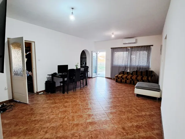 Eladó ház Sárkeresztúr 105 nm