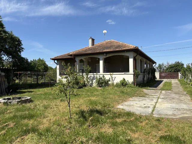 Eladó ház Tököl 143 nm