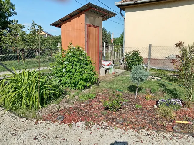 Eladó telek Tököl 600 nm