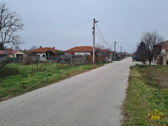 Eladó telek Tököl 550 nm