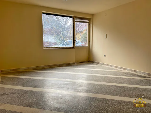 Kiadó kereskedelmi és ipari ingatlan Szigethalom 60 nm